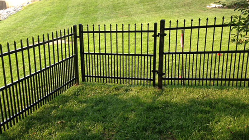 Aluminum Fence Installers